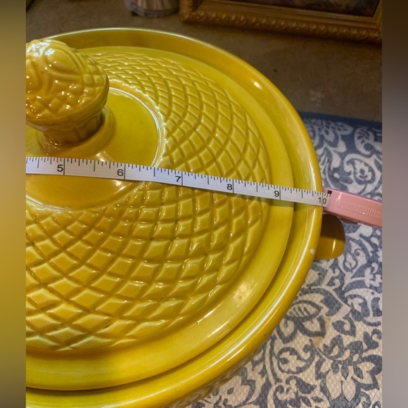Vintage California Pottery Mustard Casserole Dish/Soup Tureen/ Serving Dish - Picture 9 of 11